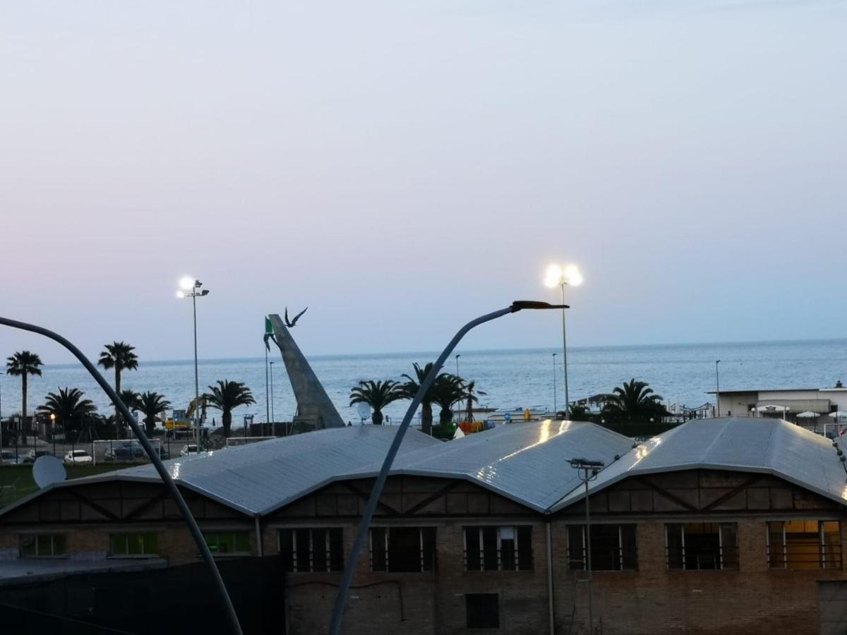 Appartamento Sopra Il Mare Civitanova Marche Luaran gambar